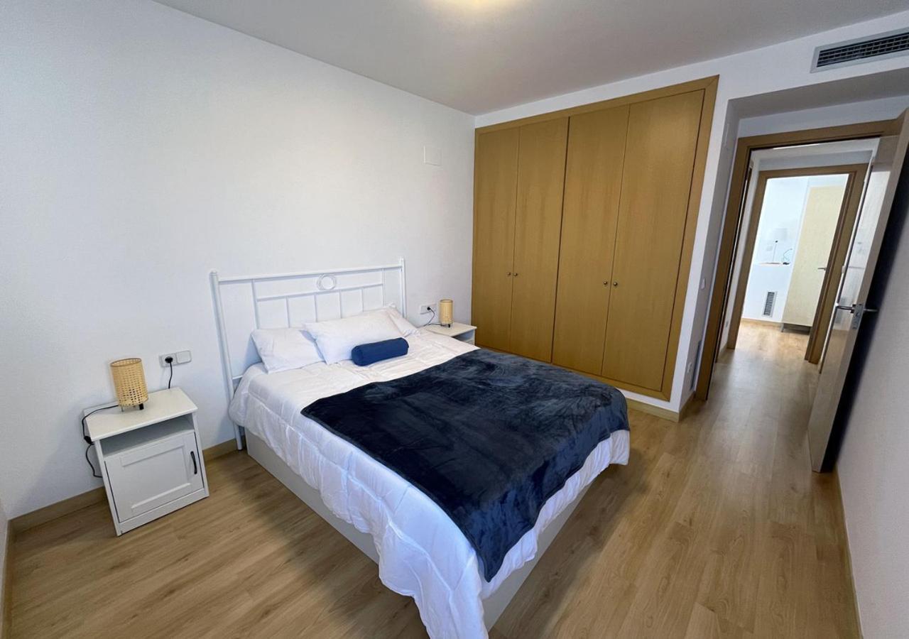2-Bedroom Brand New Apartment Steps From The Beach Llanca Exterior photo